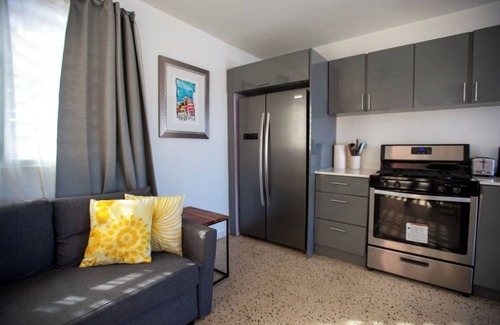 Catano Apartment | Brisa Tropical en la Isla del Encanto