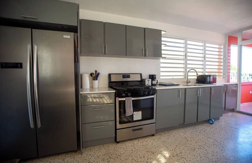 Catano Apartment | Brisa Tropical en la Isla del Encanto