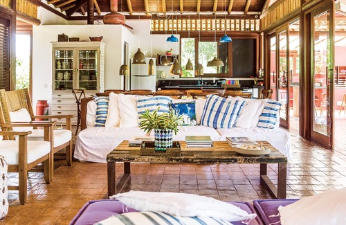 Curuipe House | Brisas Hill, Mirror Beach, between Trancoso and Caraíva.