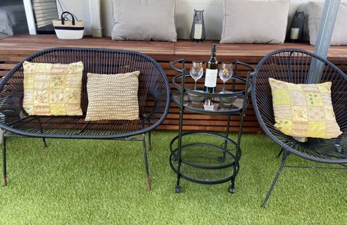 Rochedale South House | Brisbane Palm Springs - FAST WIFI - Resort style pool - Pet Friendly
