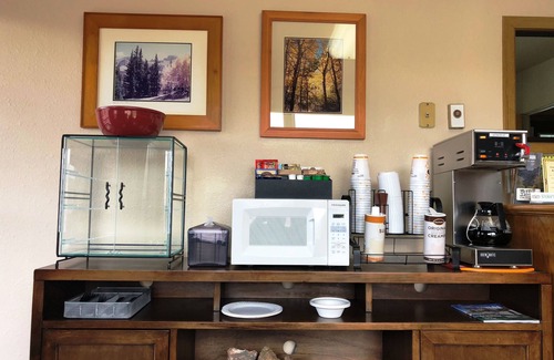 East Ely Hotel | Bristlecone Motel