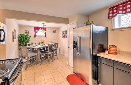 Bristol House | Bristol Escape w/Patio, 2 Mi to Downtown!