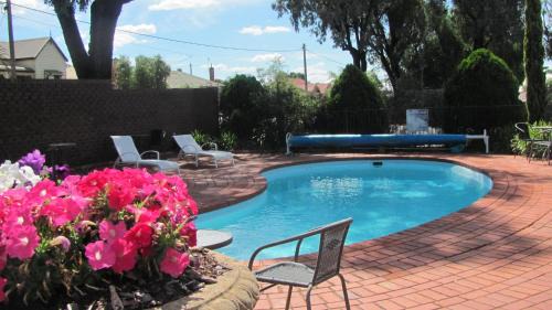 Maryborough Hotel | Bristol Hill Motor Inn