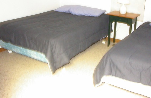 Bluff City Cabin | Bristol Party Lodge sleeps 21 and includes a large Party Hall w/ seating for 40