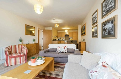 Bristol Floating Harbour Apartment | Bristol Serviced Stay for Pros
