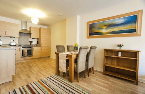 Bristol Floating Harbour Apartment | Bristol Serviced Stay for Pros