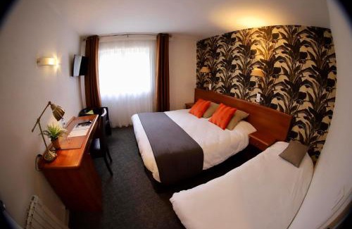 Saint-Hilaire-du-Harcouet Hotel | Brit Hotel le Cygne