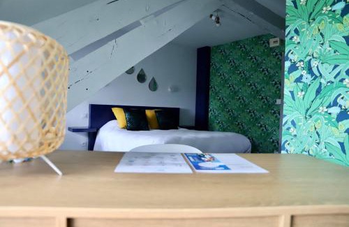 Saint-Hilaire-du-Harcouet Hotel | Brit Hotel le Cygne