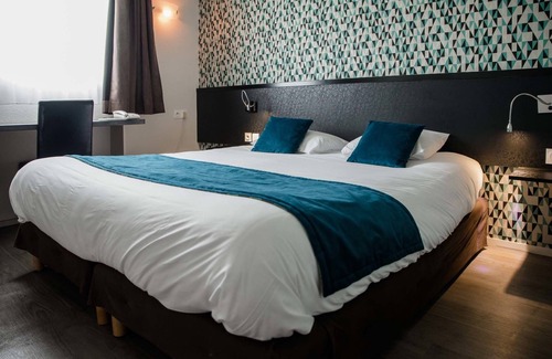 Landivisiau Hotel | Brit Hotel Au Relais du Vern
