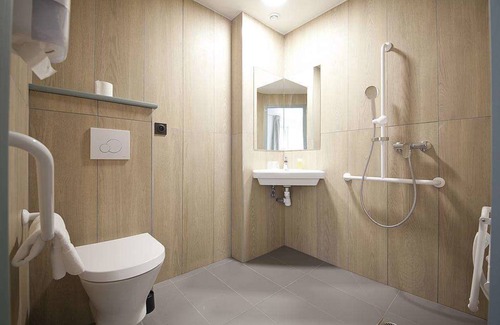 Aubiere Hotel | Brit Hotel Essentiel Arverne Clermont Sud
