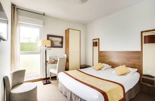 Lessay Hotel | Brit Hotel La Cote Des Havres