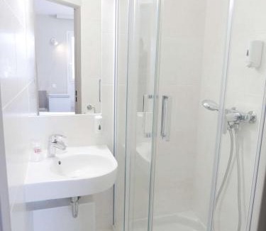 Reims Hotel | Brit Hotel Reims La Pompelle