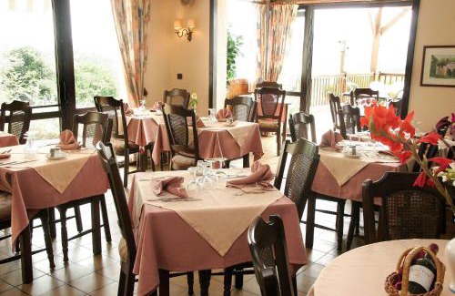 Fumel Hotel | Brit Hotel Vallee du Lot