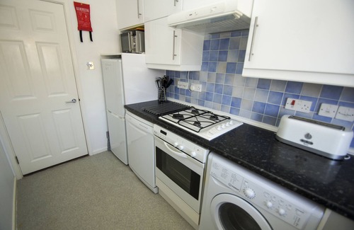 Seafront Cottage | Britannia Harbour View Parking by Brighton Holiday Lets