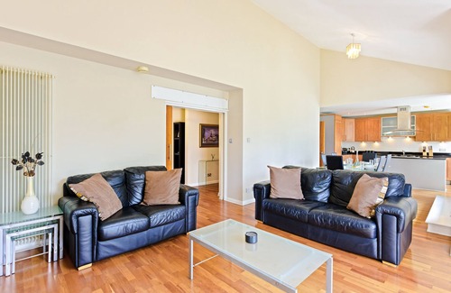Newhaven Apartment | Britannia Penthouse