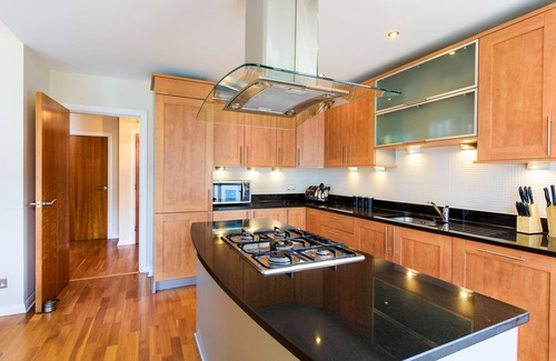 Newhaven Apartment | Britannia Penthouse
