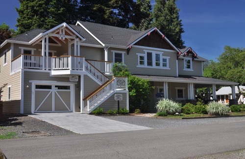 Jacksonville Cottage | Britt Cottage - Perfect Downtown Location