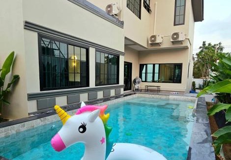 Na Chom Thian Villa | Brittany Private Pool Villa-Pattaya