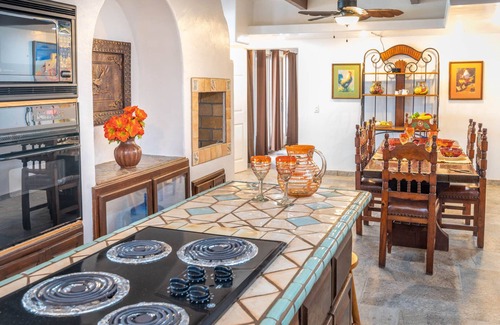 Centro House | Briza Del Mar Lovely Beach Front Home Rental