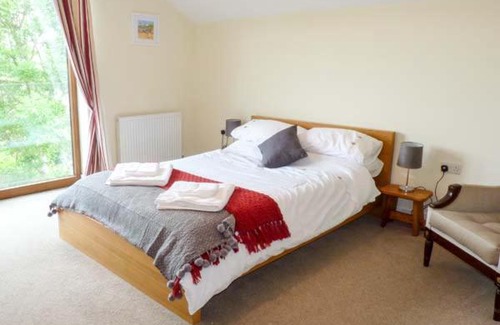 Bradninch House | Broad Ash Lodge