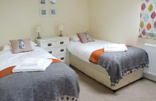 Bradninch House | Broad Ash Lodge