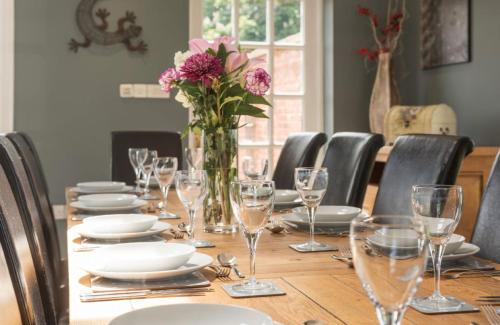 Clows Top House | Broad Meadows Farmhouse 8 Guests