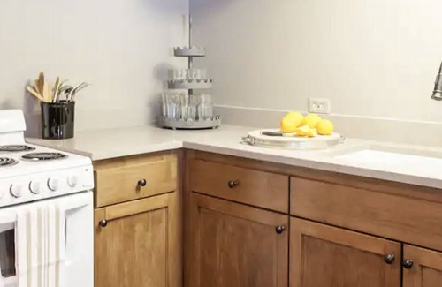 Nevada City Apartment | Broad Street Studio-LOCATION! walk to town