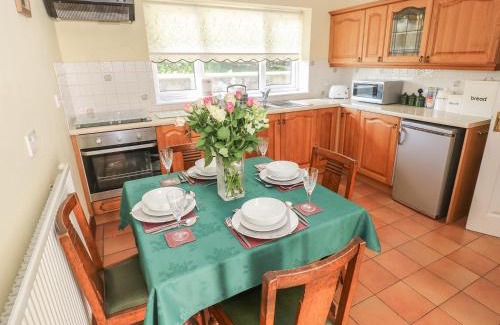 Kidwelly House | Broadford Farm Bungalow