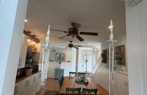 Delaware Beaches House | BROADKILL BEACH HOME SLEEPS 10 LINENS INCLUDED! HOT TUB, BIKES RENTS SAT TO SAT