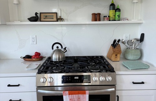 Broadkill Beach House | Broadkill Family Fun Escape - Pet Friendly (Sleeps 6)