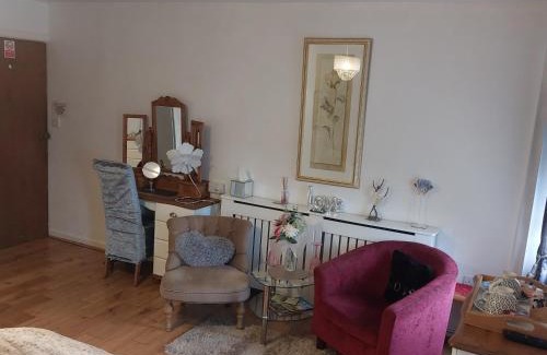Kirtlebridge Bed & Breakfast | Broadlea of Robgill Country Cottage Accommodation