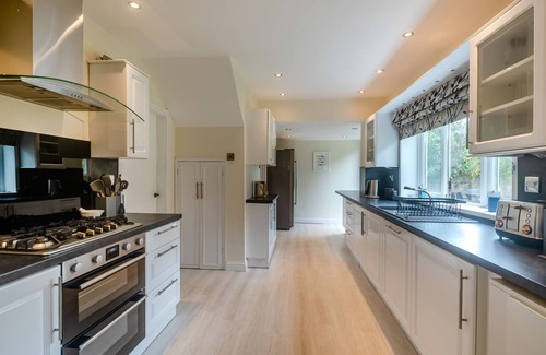 Galmpton House | BROADSANDS, pet friendly, character holiday cottage in Paignton