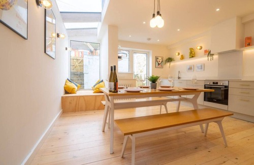 Broadstairs House | Broadstairs ColourPop | Parking | Beach/Bars 2 min