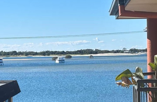 Labrador Apartment | Broadwater Views, Secure Parking - 2 BDR Family sized, Long or Short stays