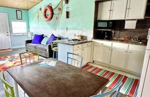 Fulton House | Broadway Beach House!