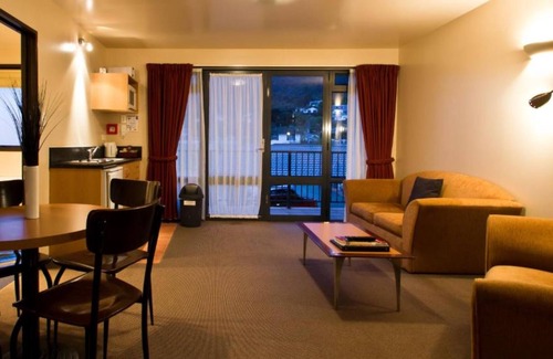 Picton Hotel | Broadway Motel