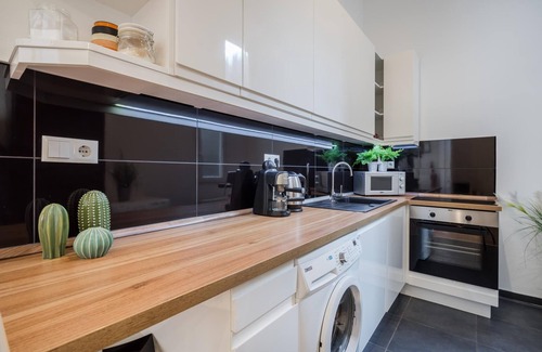 Terezvaros Apartment | Broadway Soho London Budapest