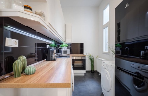 Terezvaros Apartment | Broadway Soho London Budapest