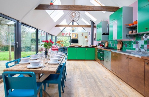 Chipping Norton Cottage | Brock Cottage - sleeps 14 guests in 6 bedrooms