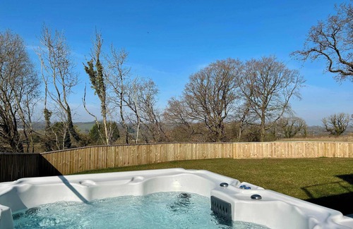 Holcombe House | Brockview House - Beautiful 4 Bed eco-property