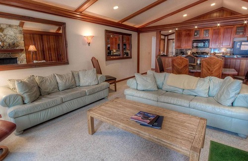 Brockway Condo | Brockway Beachside Bungalo by Lake Tahoe Accommodations