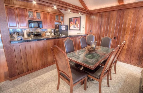 Brockway Condo | Brockway Beachside Bungalo 3 Bedroom Home by RedAwning