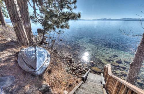 Brockway House | Brockway Springs Lodge Steps to Lake Access