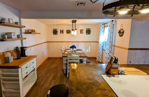Sulphur House | Broken Arrow Getaway