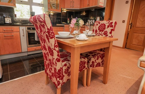 Oakworth Cottage | BRONTE COTTAGE, romantic, character holiday cottage in Oakworth
