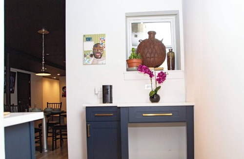 Bronzeville Condo | Bronzeville Bungalow, Gated Private-entrance, Minutes to South Loop & Hyde Park