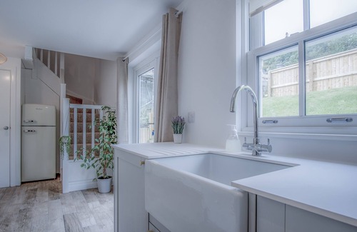 St Brides Cottage | Brook Cottage - 2 Bedroom Cottage - Dale