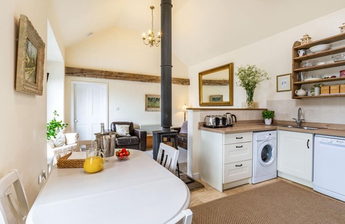 Scawton Cottage | BROOK COTTAGE, family friendly, character holiday cottage in Brandsby