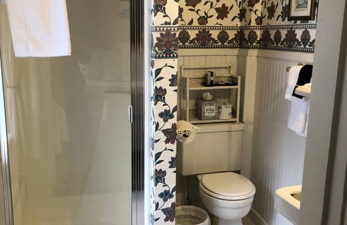 Lenox Bed & Breakfast | Brook Farm Inn