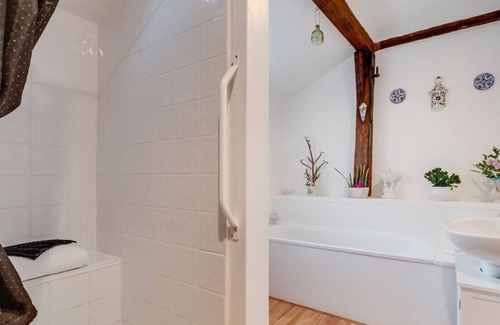 Ipswich House | Brook Hall Lodge - Two Bedroom Chalet, Sleeps 4